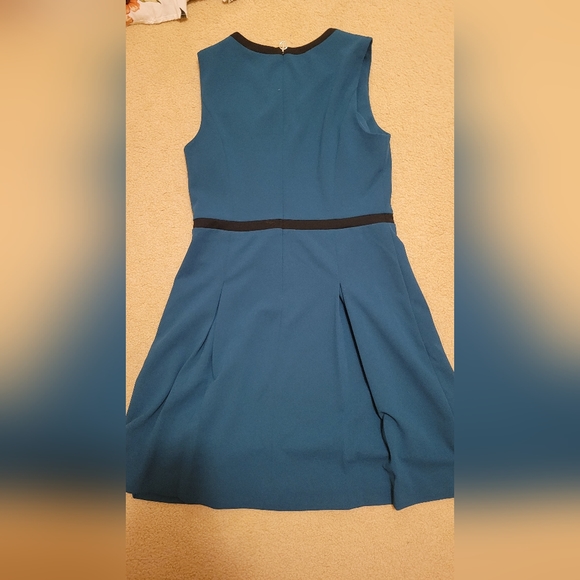 Tommy Hilfiger Size 8 Teal Dress - Picture 2 of 2